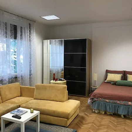 Hotello Guest house